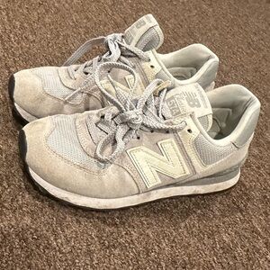 Men's Big Boys Sz 5 New Balance Light Gray 574 Sneakers